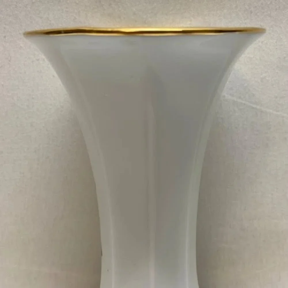 Vintage 22k Gold‎ Vase Gloria Fine Porcelain Bayreuth West Germany 8” Tall EUC